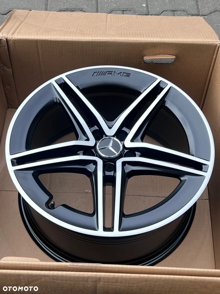 Oryginalne Felgi Mercedes C63 W205 A205  19'' AMG - 12