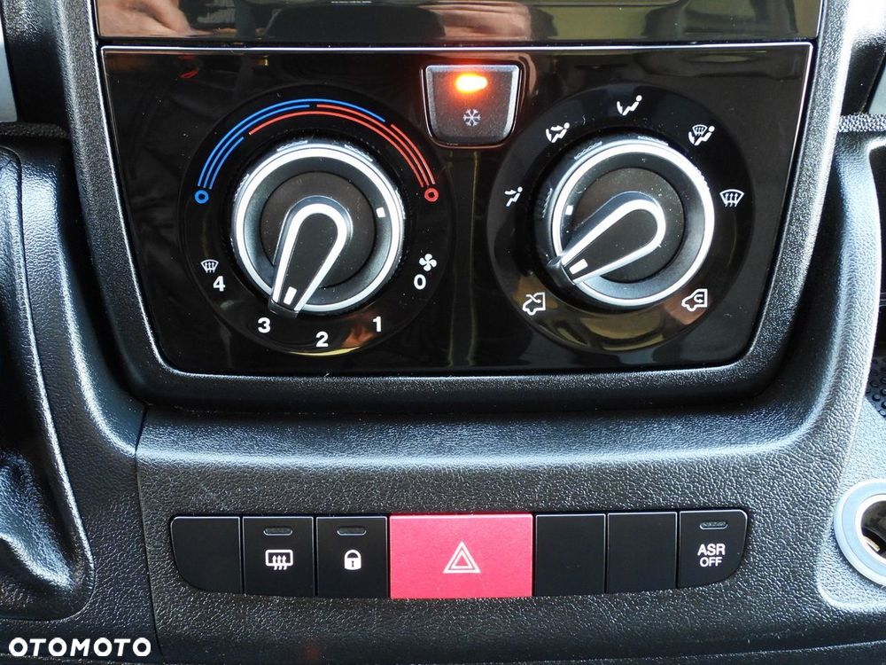 Fiat DUCATO KONTENER WINDA 8 PALET TEMPOMAT NAWIGACJA LEDY KLIMATYZACJA  130KM - 37