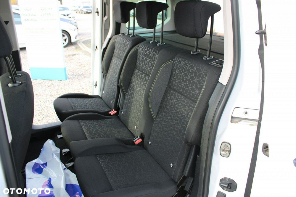 Peugeot Rifter - 16