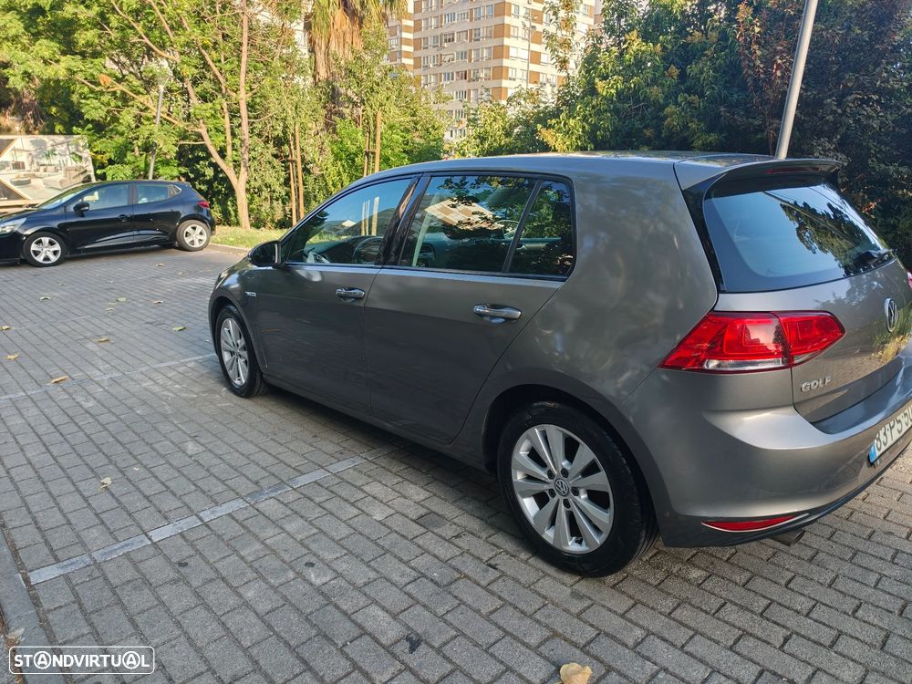 VW Golf 1.6 TDi BlueMotion Confortline - 4