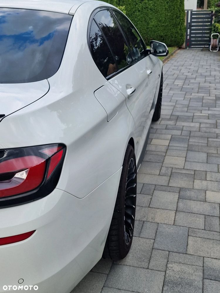 BMW Seria 5 530d xDrive - 17