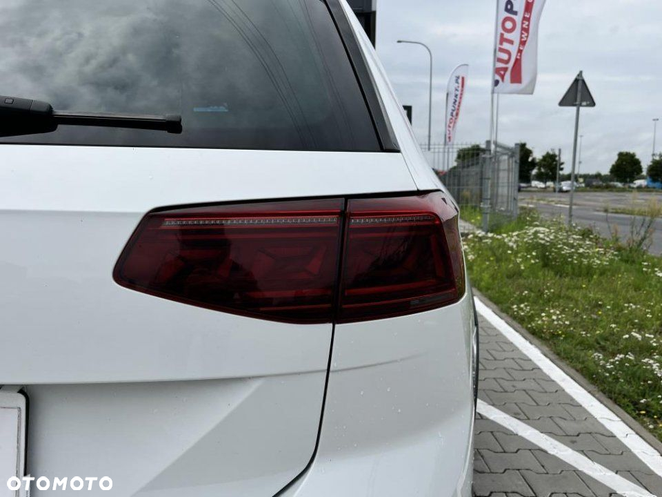 Volkswagen Passat - 8