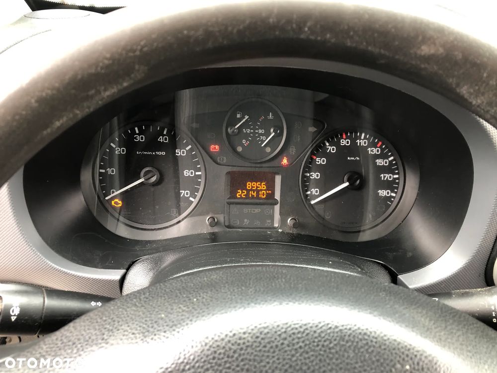 Peugeot Partner - 11