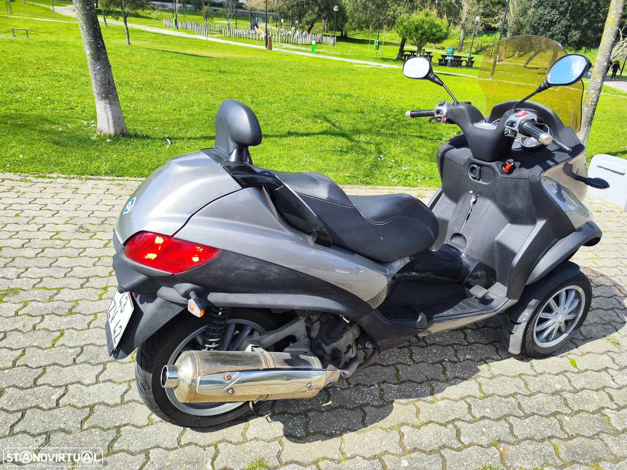 Piaggio MP3 400 LT - 13
