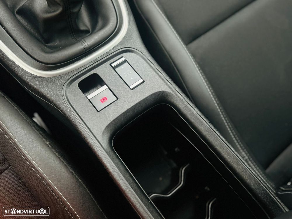 Jeep Avenger 1.2 GSE T3 Altitude - 32