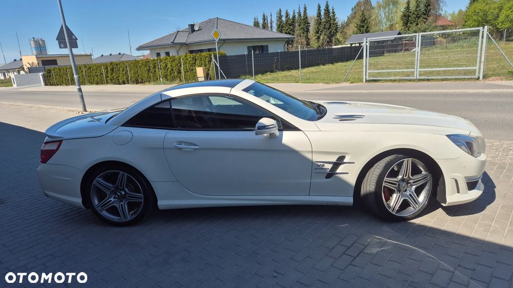 Mercedes-Benz SL 63 AMG - 8