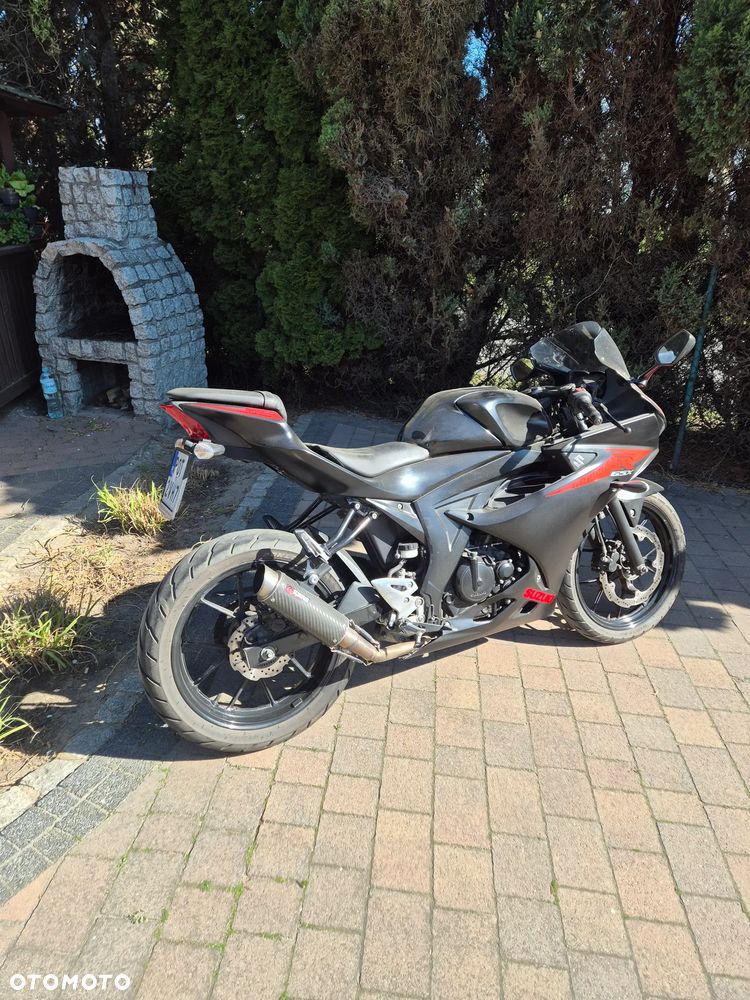 Suzuki GSX - 31