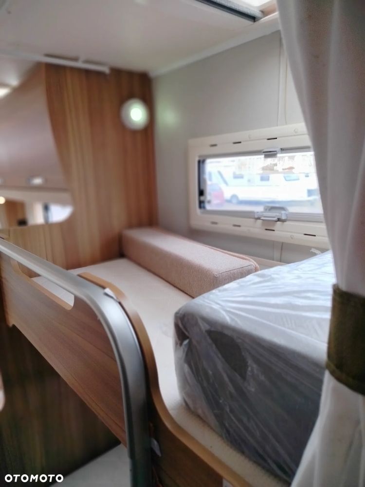 Elddis Crusader - 27