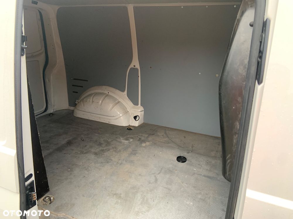 Volkswagen Transporter - 15