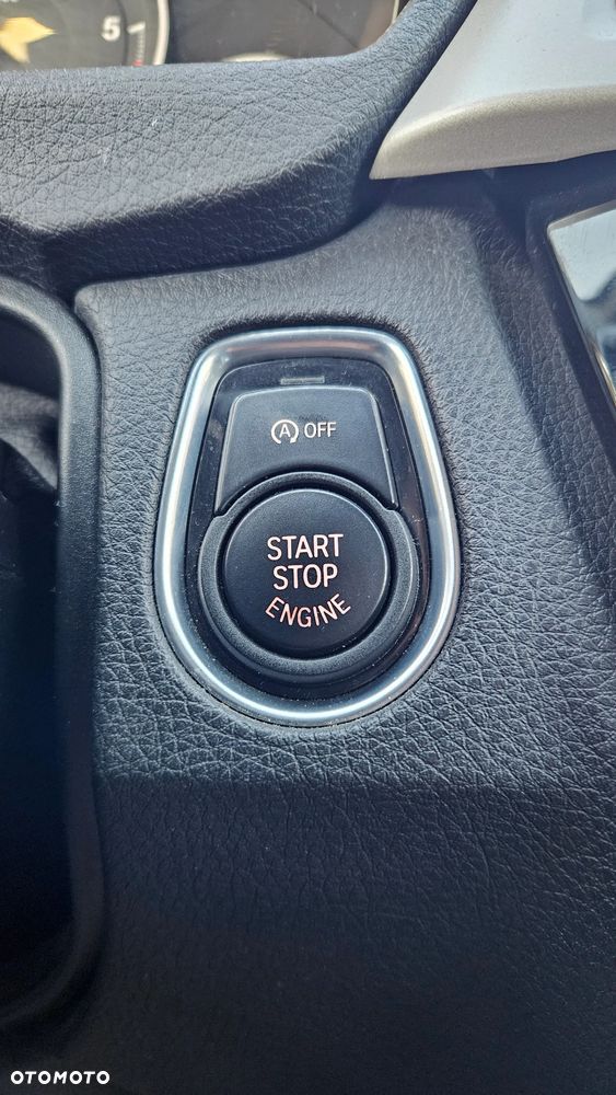 BMW Seria 3 320d xDrive - 19