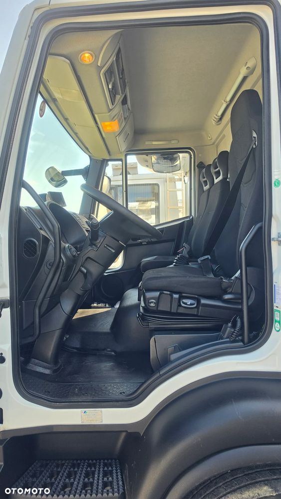 Iveco Eurocargo 160e25  Chłodnia 18epal  Winda  carrier1150 supra - 24