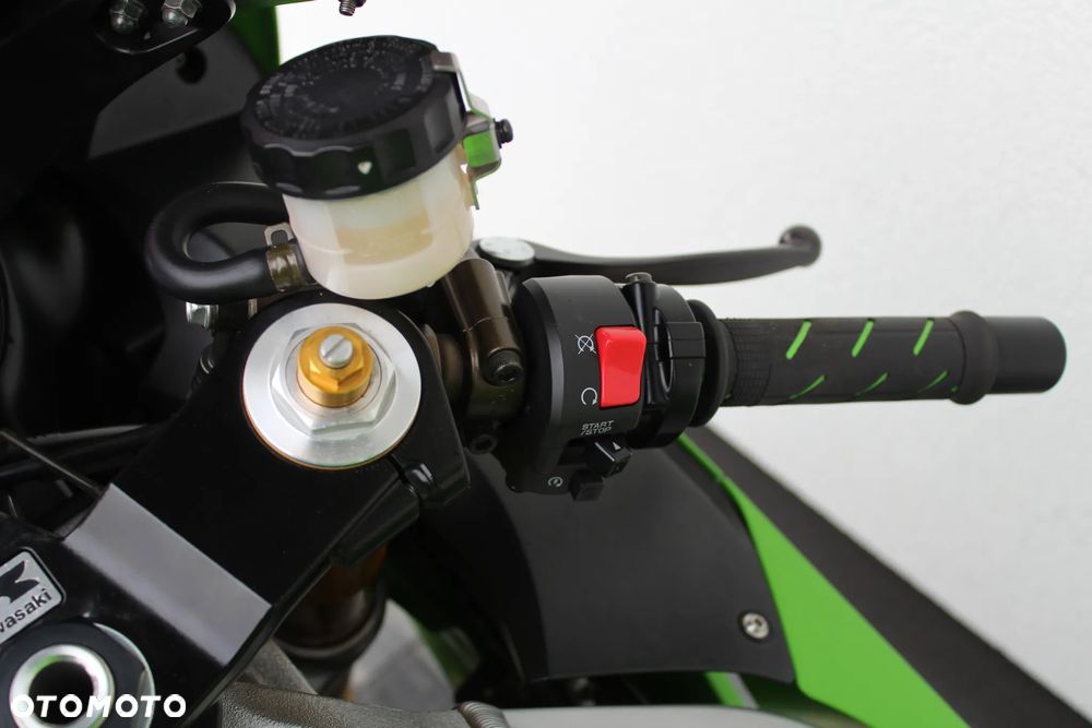 Kawasaki ZXR - 22