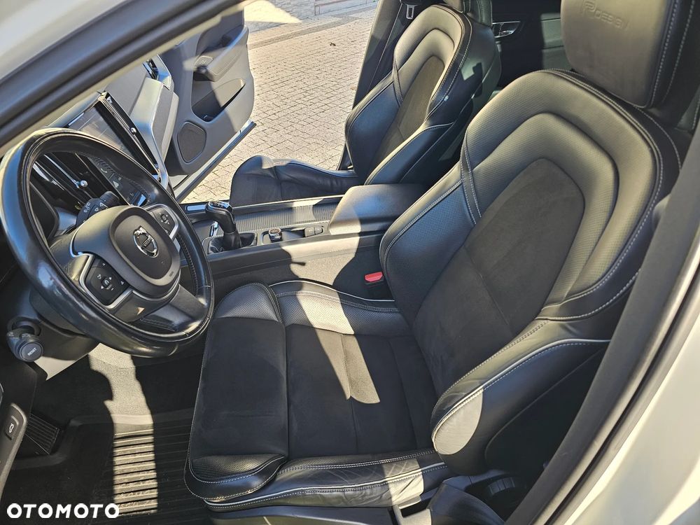 Volvo XC 60 D3 Momentum Pro - 16