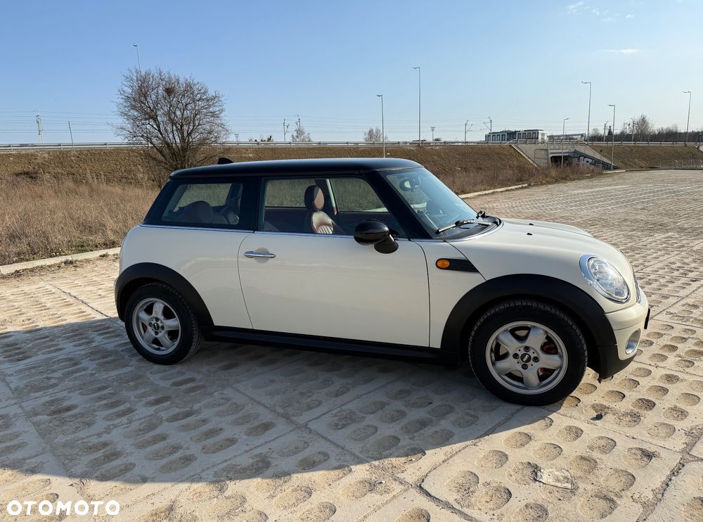 MINI Cooper Standard - 6