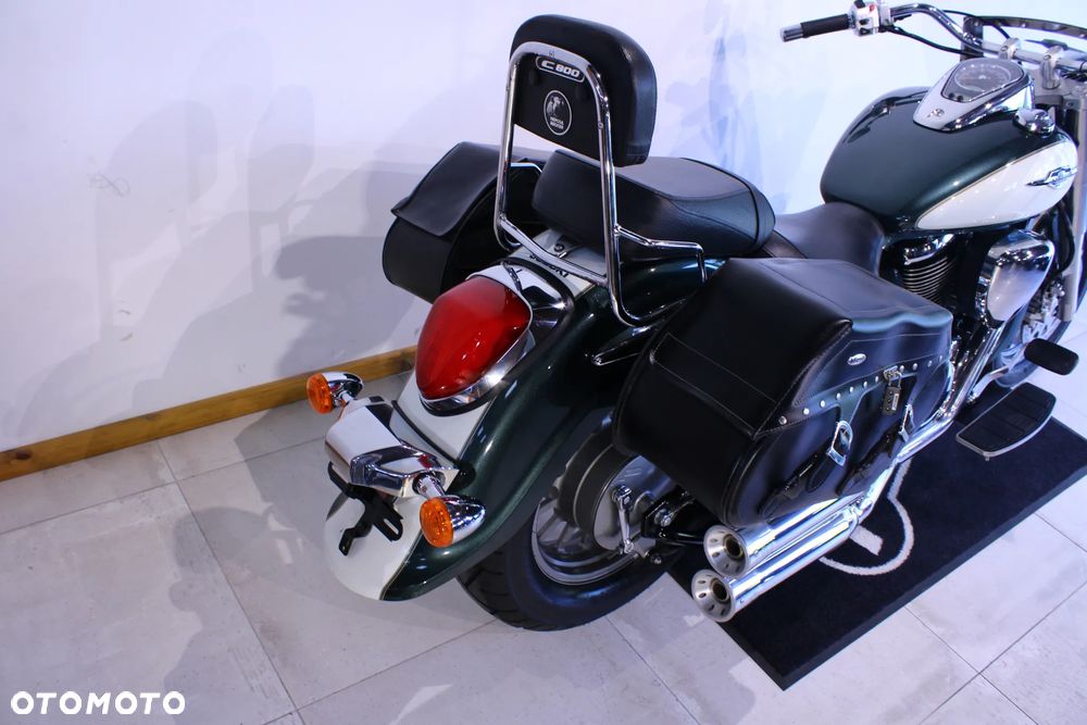 Suzuki Intruder - 25