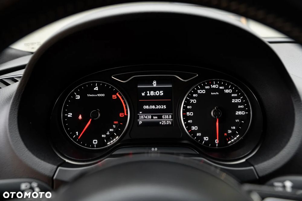 Audi A3 Sportback 2.0 TDI (clean diesel) quattro S tronic S line Sportpaket - 28