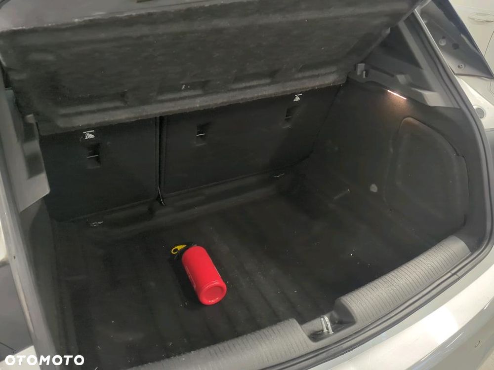 Opel Astra 1.2 T Edition S&S - 11