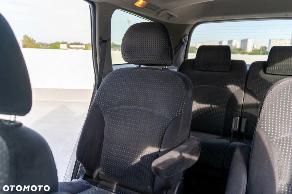 Mitsubishi Grandis 2.0 DI-D 6-Sitzer Intense - 11