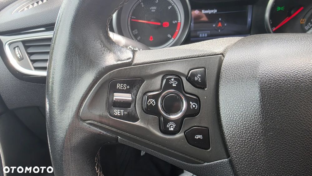Opel Astra 1.6 D (CDTI) Start/Stop Dynamic - 17