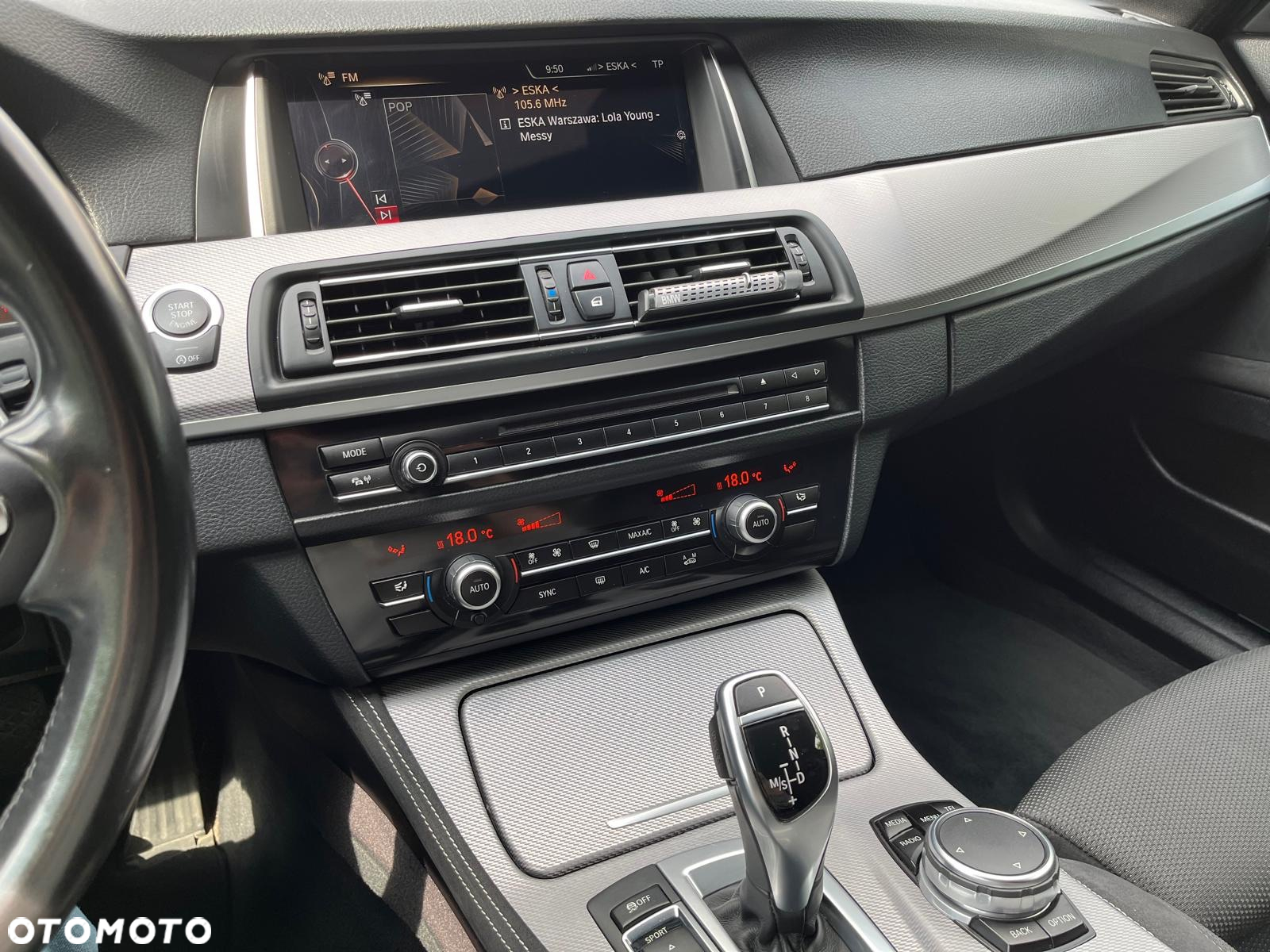 BMW Seria 5 528i xDrive - 10