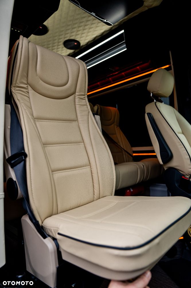 Mercedes-Benz Sprinter 519 - 22