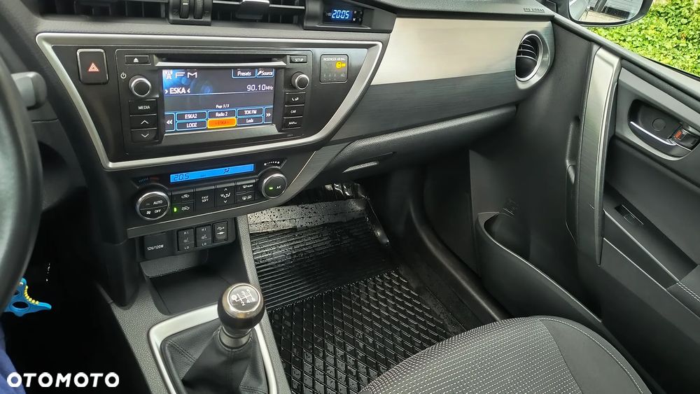 Toyota Auris 1.4 D-4D Premium - 16