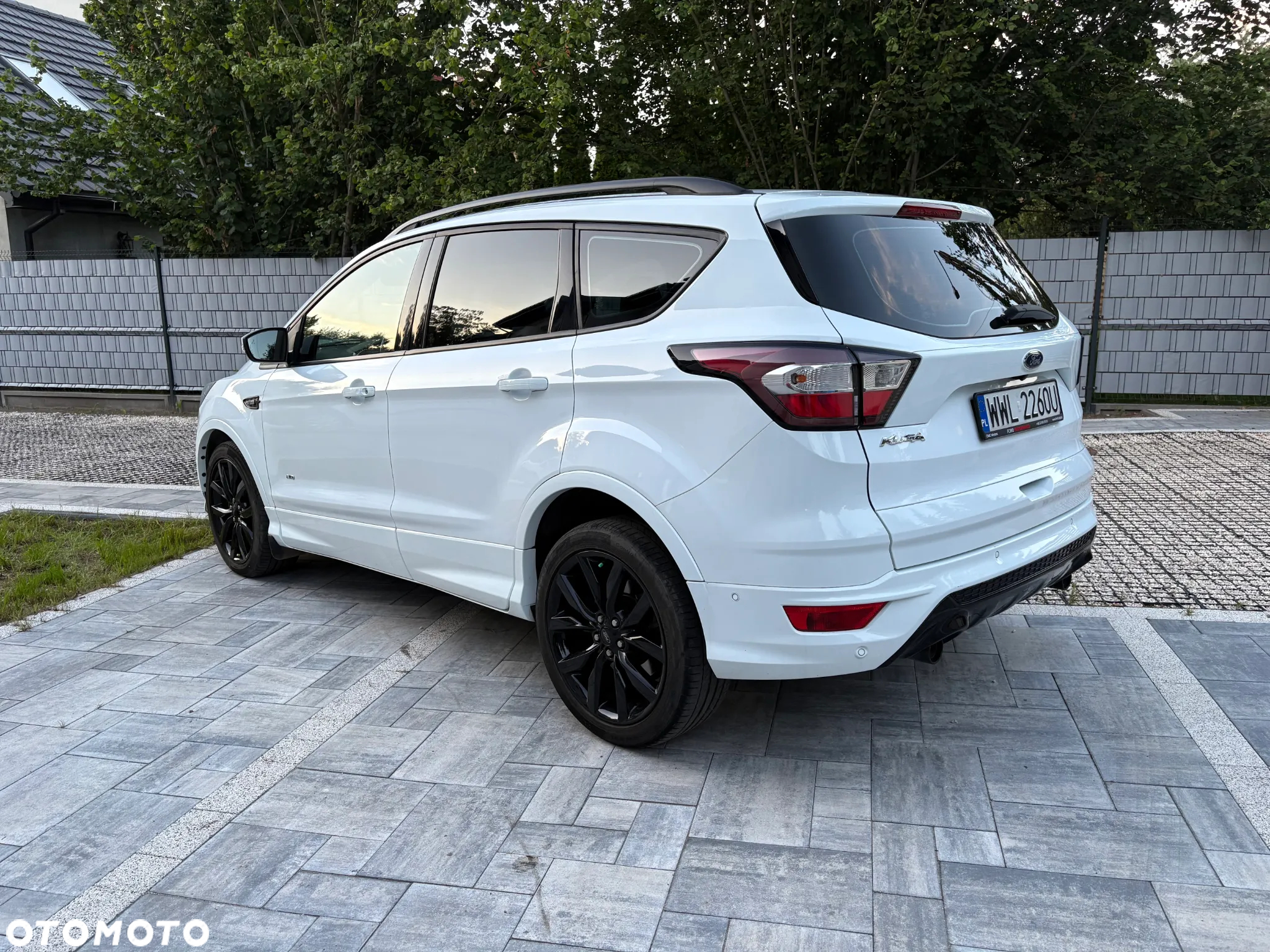 Ford Kuga 2.0 TDCi AWD ST-Line - 4