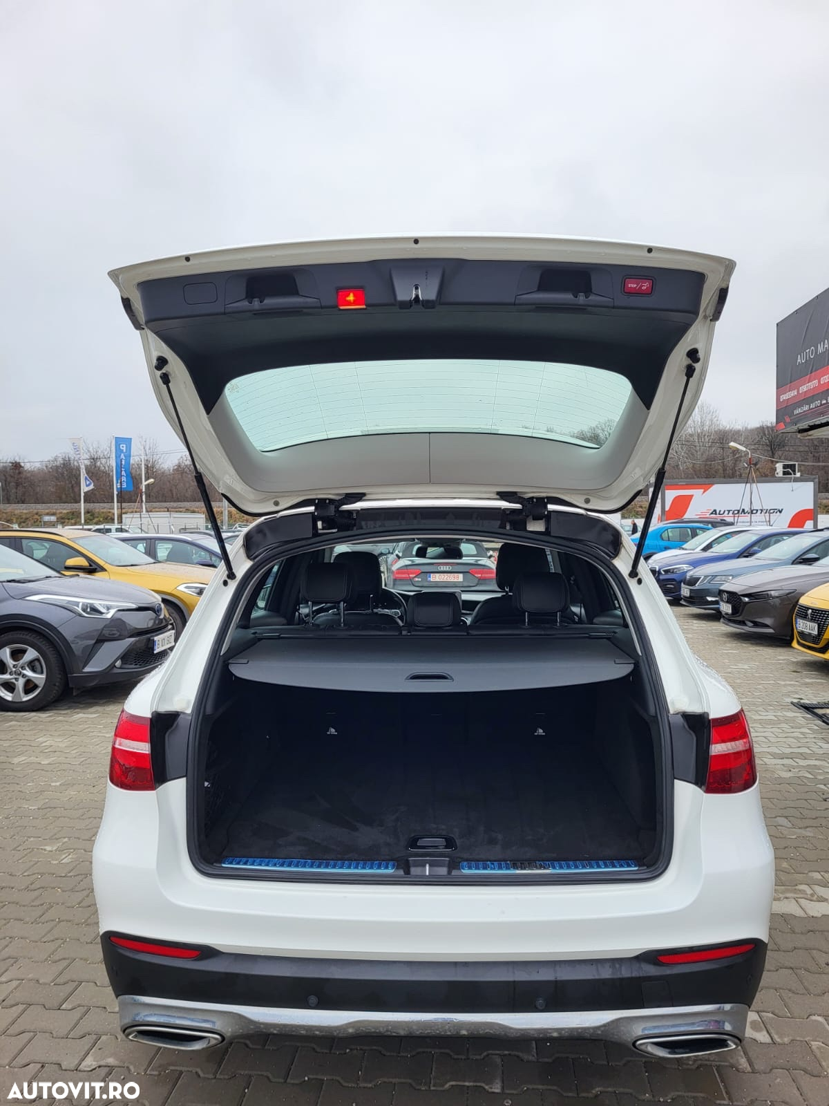Mercedes-Benz GLC 250 d 4MATIC - 23