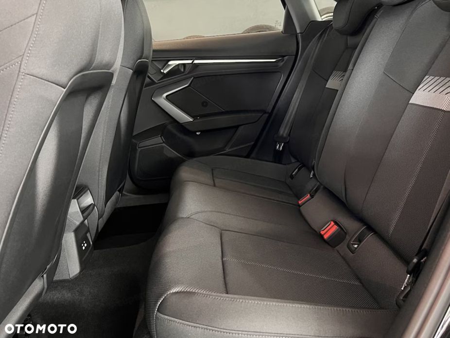 Audi A3 Limousine 35 TDI S tronic - 13
