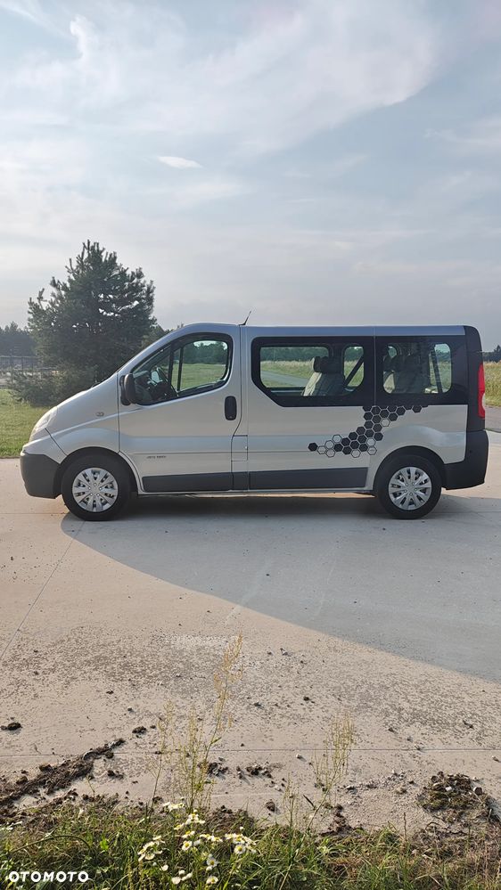 Renault Trafic L1H1 Passenger Quickshift - 9