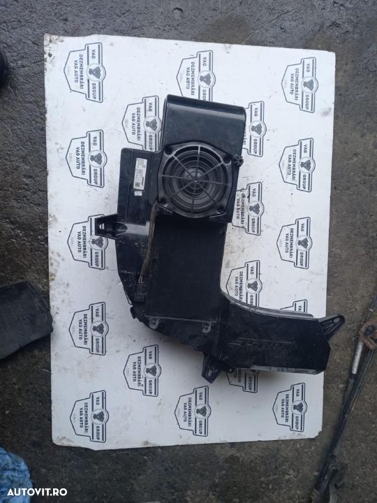 Subwoofer Audi A4 B7 - 8E9035382C (8E9 035 382 C) - 1