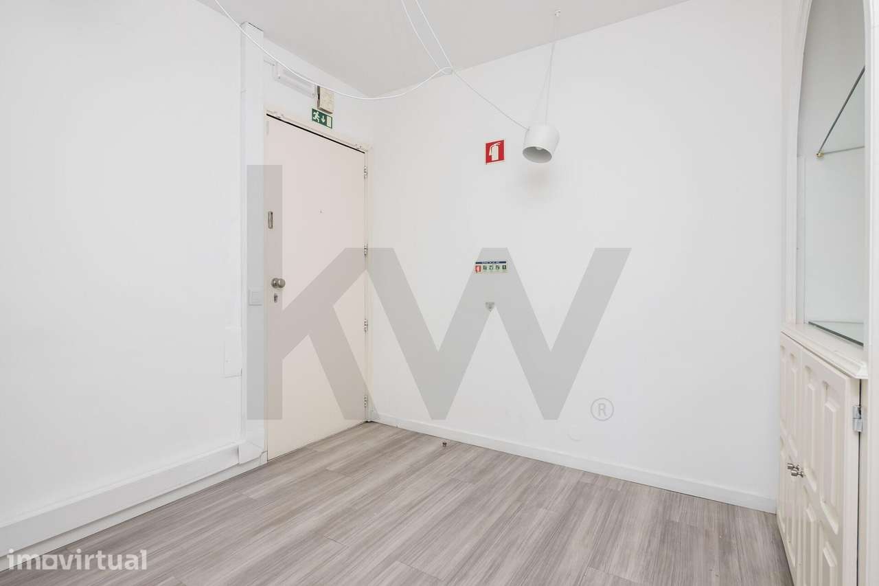 Escritório com 60 m2 na Av. Fontes Pereira de Melo – Avenidas Novas, L - Grande imagem: 3/11