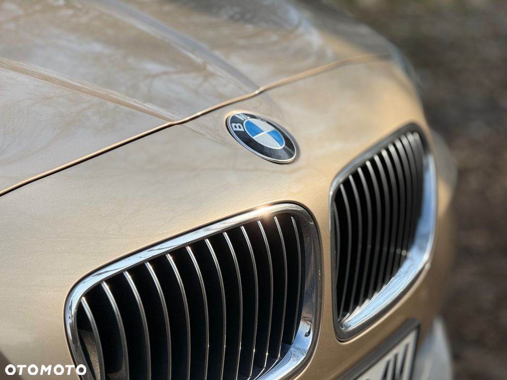 BMW Seria 5 520d xDrive - 28