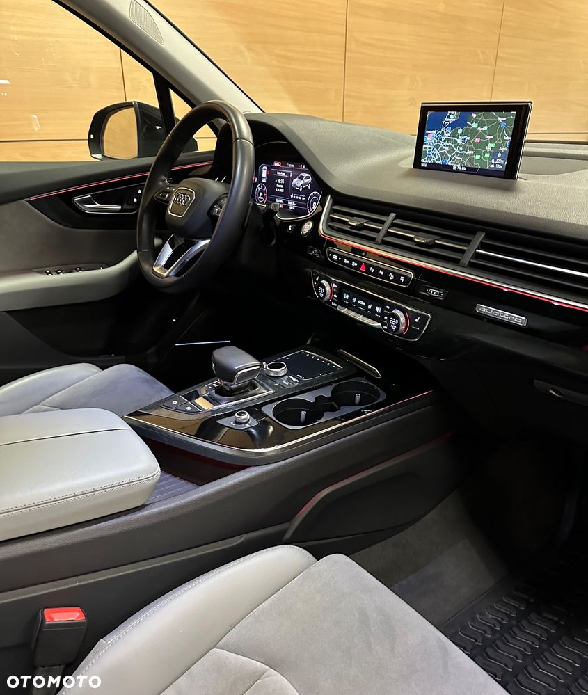 Audi Q7 - 8