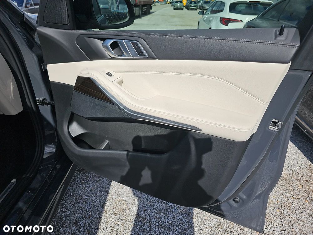BMW X5 xDrive40i mHEV M Sport sport - 21