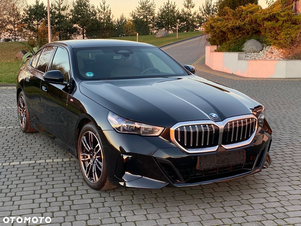 BMW Seria 5 520d xDrive - 4
