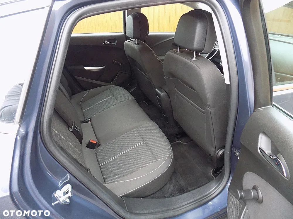 Opel Astra 1.7 CDTI DPF - 7