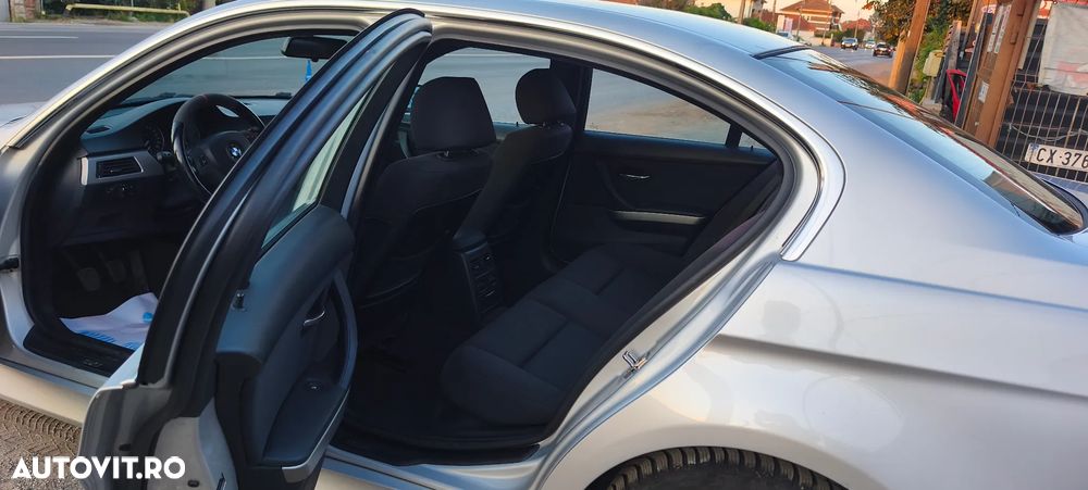 BMW Seria 3 325xi - 8