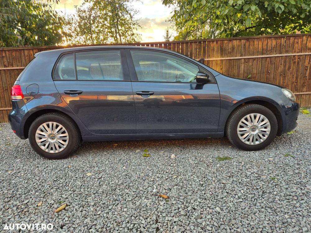 Volkswagen Golf - 10