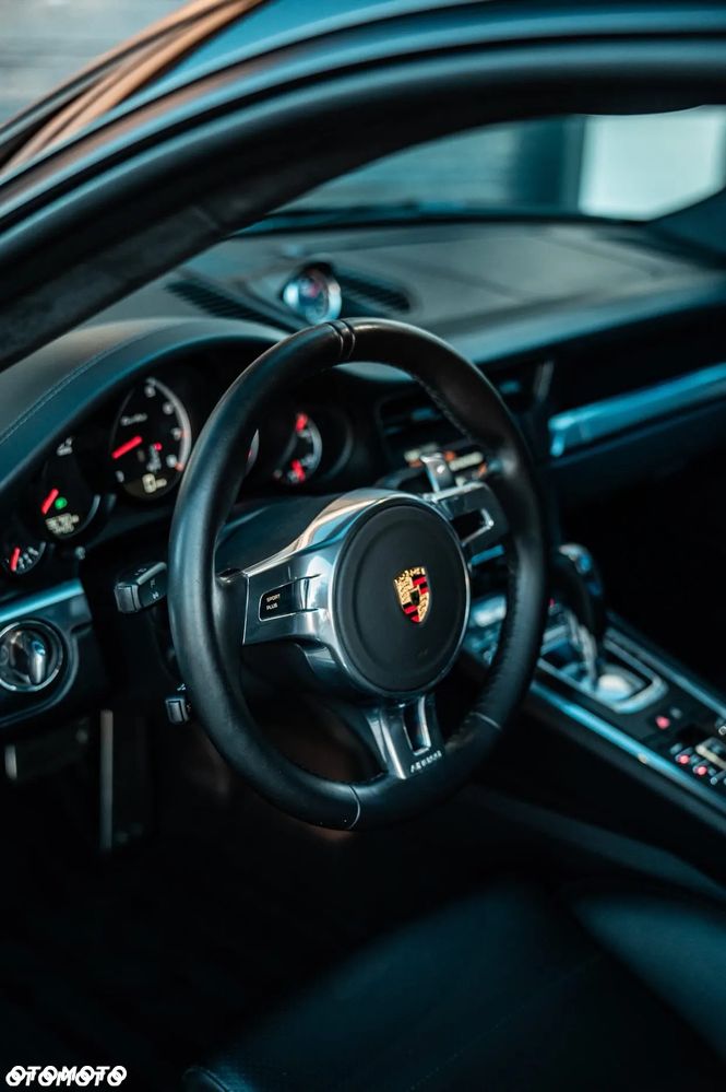 Porsche 911 Turbo - 13