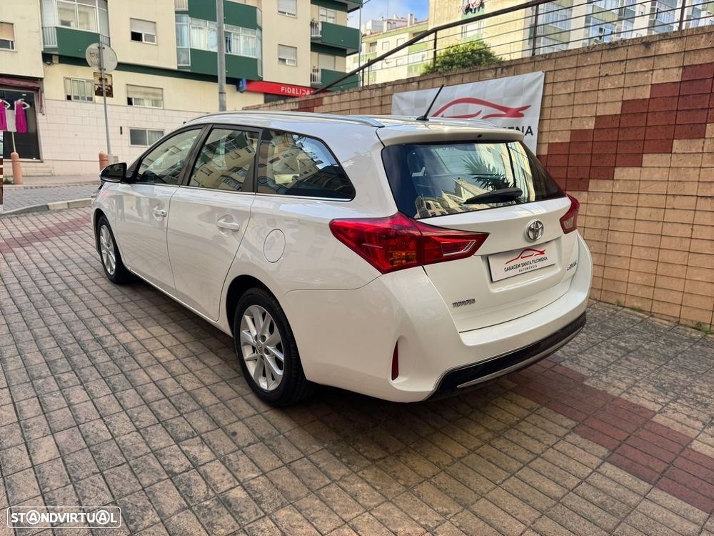 Toyota Auris Touring Sports 1.4 D-4D Design Edition - 7