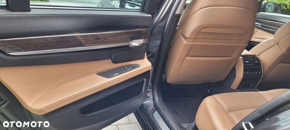 BMW Seria 7 730d Blue Performance - 25