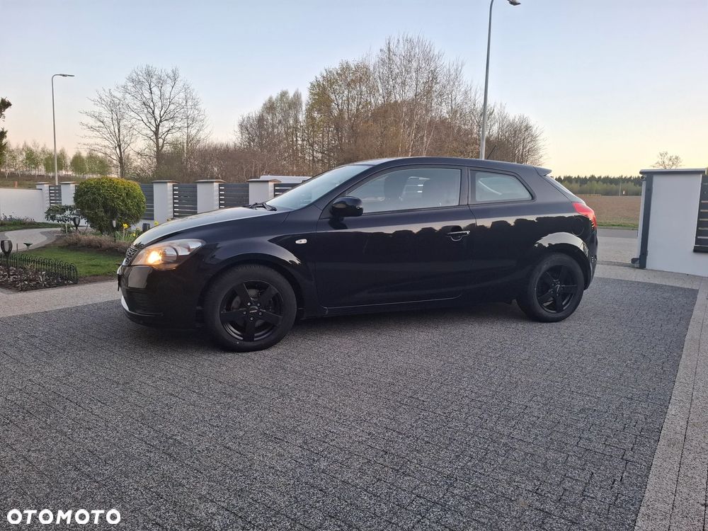 Kia ProCeed - 2