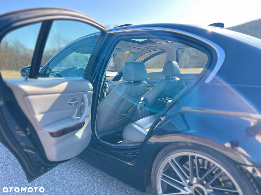 BMW Seria 3 335i - 7