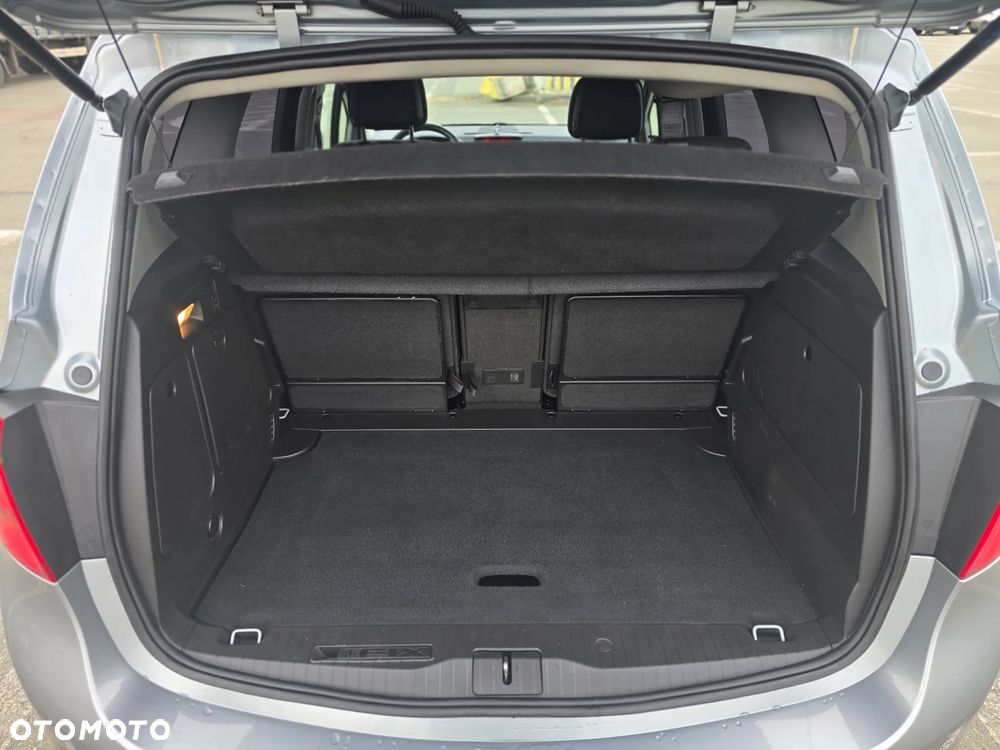 Opel Meriva - 11