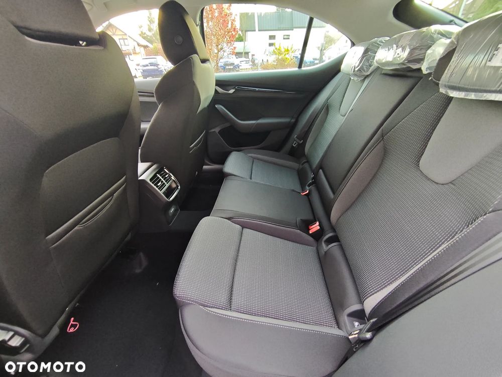 Skoda Octavia 1.5 TSI mHEV Drive Selection DSG - 8
