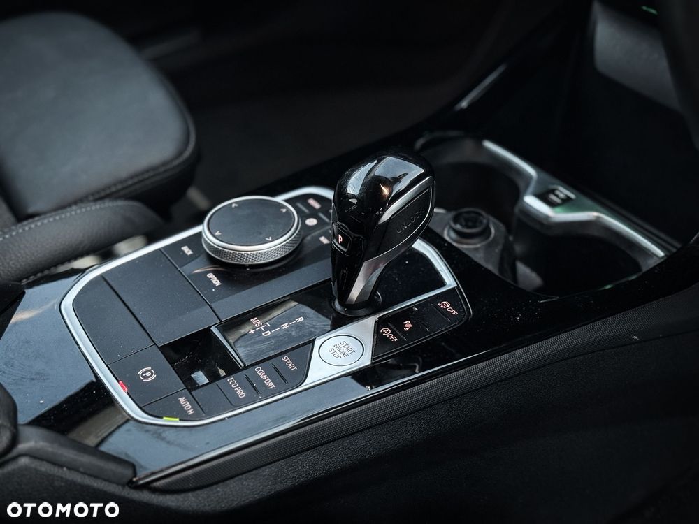 BMW Seria 1 116d M Sport Shadow - 12