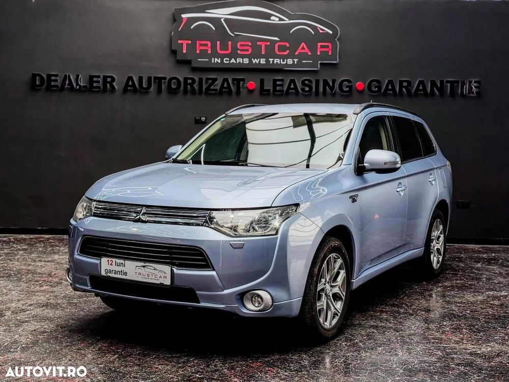 Mitsubishi Outlander - 1