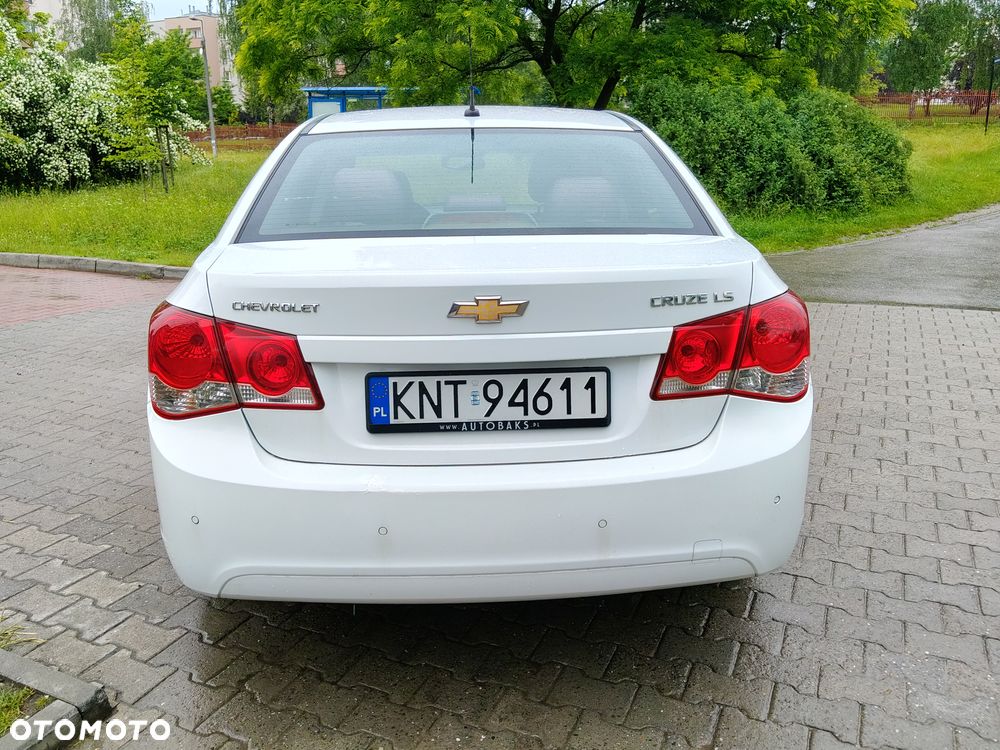 Chevrolet Cruze 1.8 LS - 8