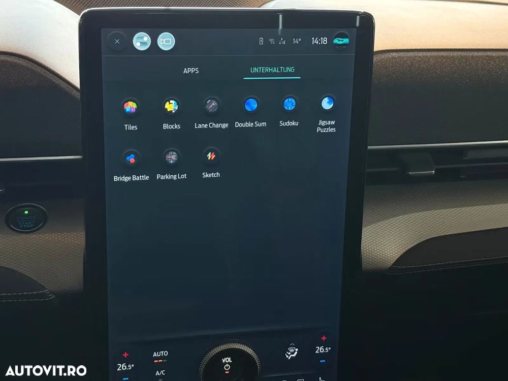 Ford Mustang Mach-E PREMIUM - 10